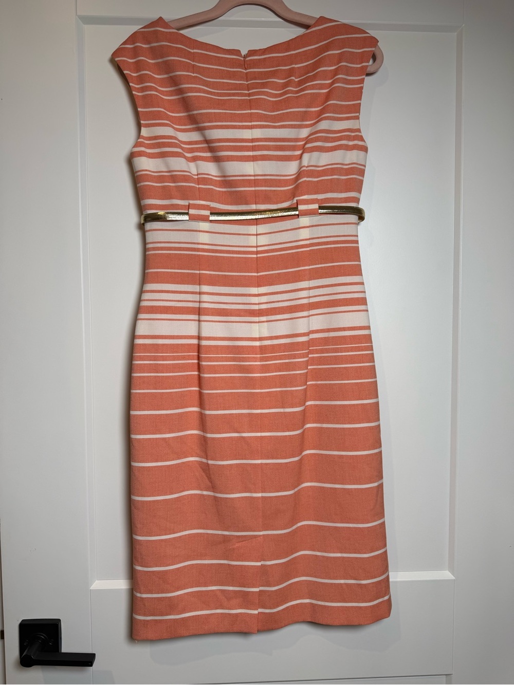 Calvin Klein Coral White Striped Sheath Dress Gold Belt Size 2 - Picture 2 of 4